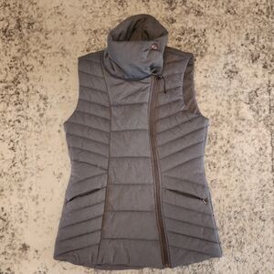 CALIA by Carrie Underwood Charcoal Quilted Vest